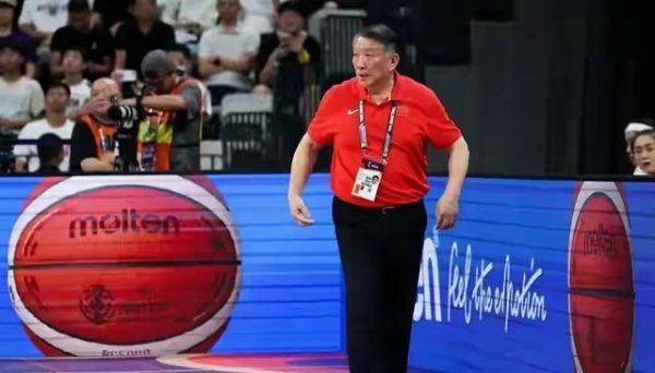 苏州恒泰配资 女篮赛程公布,如此重视!王治郅亲临指导,高原万次投篮后,女篮首秀