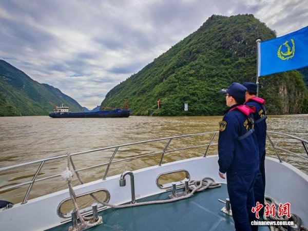 国尚策略 三峡水库完成2025年175米蓄水 重庆海事加强巡查监管保安全